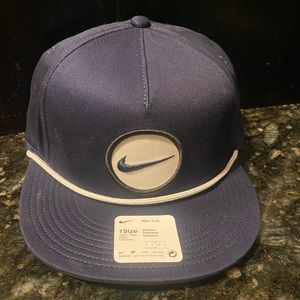 NEW- NIKE UNISEX Flat-Brim- Navy Blue with White